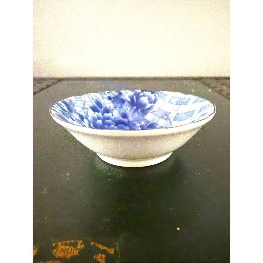 Takahashi San Francisco Oriental Blue Floral Small Trinket/Serving Bowl Japan